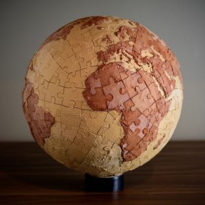 Round-Earth-Puzzle